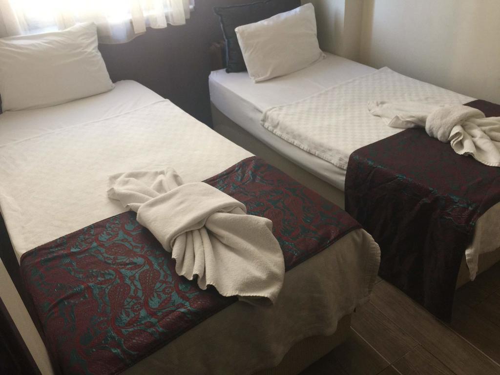 Esra Sultan Petrol Hotel Istanbul Zimmer foto