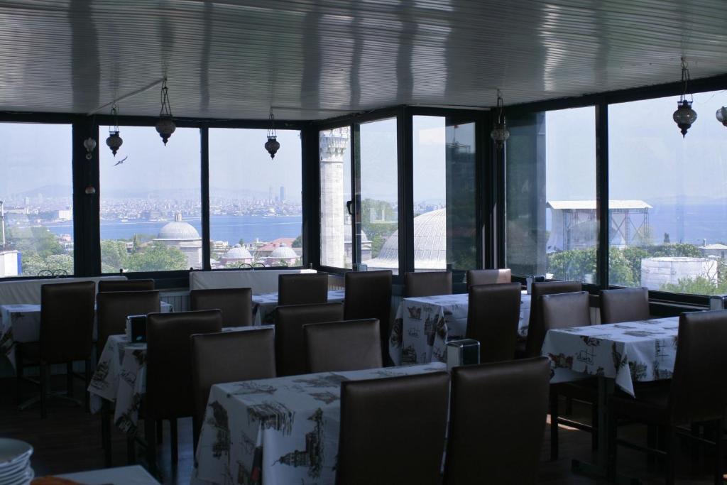 Esra Sultan Petrol Hotel Istanbul Exterior foto