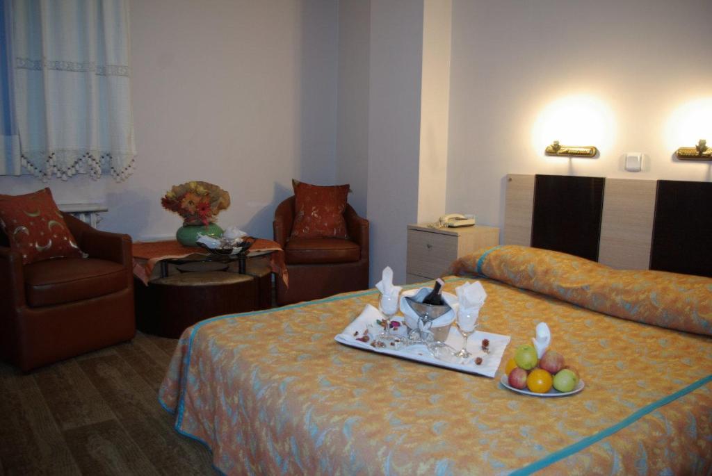 Esra Sultan Petrol Hotel Istanbul Zimmer foto