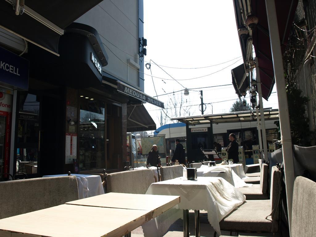 Esra Sultan Petrol Hotel Istanbul Exterior foto